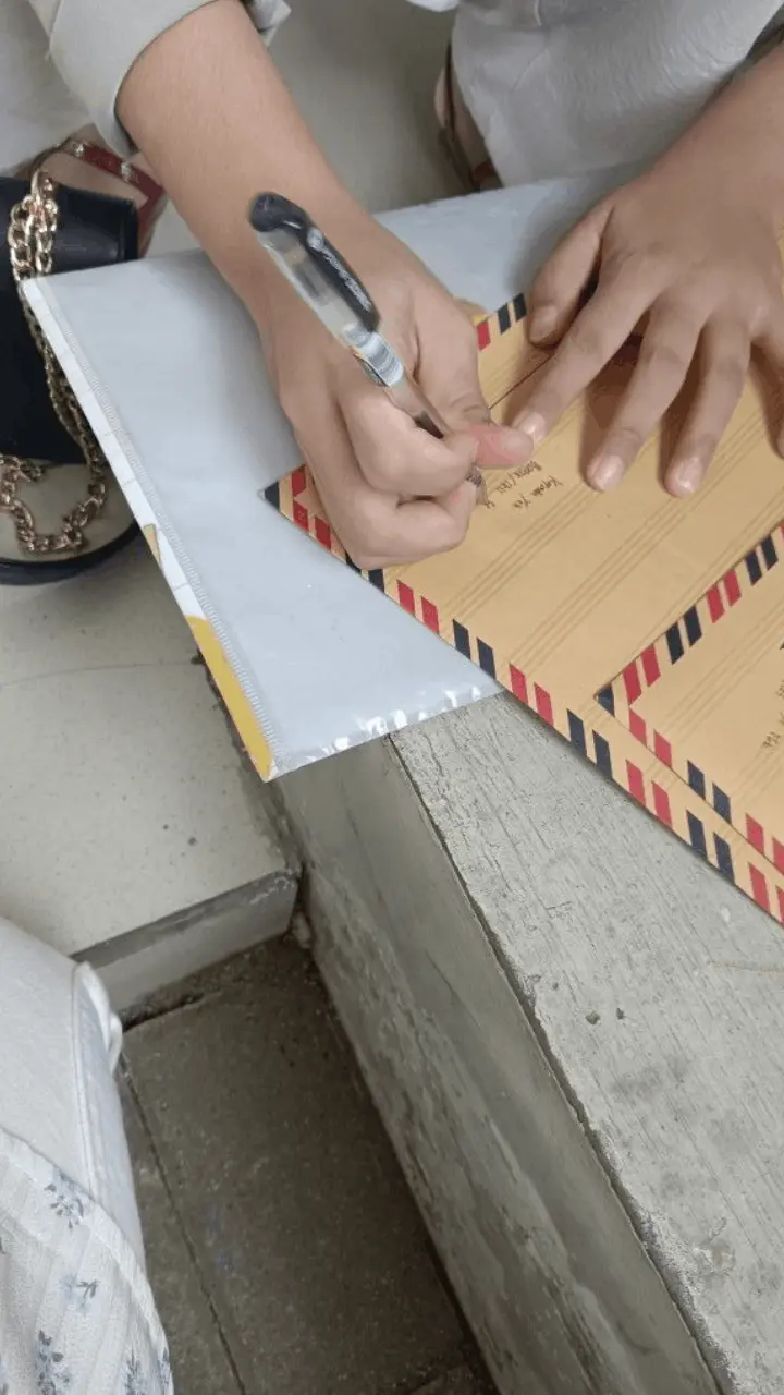 Jangan Gunakan Kata-Kata Ini! 7 Red Flags di Surat Lamaran Kerja Tahun 2026