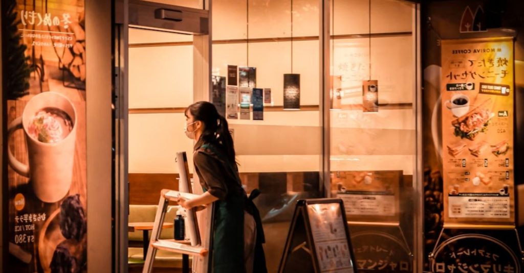 Tips Atur Waktu Kuliah + Kerja Part-Time Akhir Pekan (Untuk Mahasiswa)